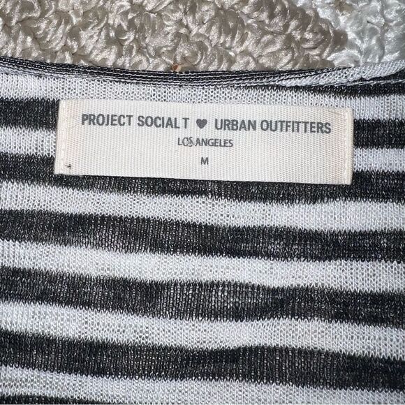 Project social T urban outfitters shirt - Picture 5 of 6